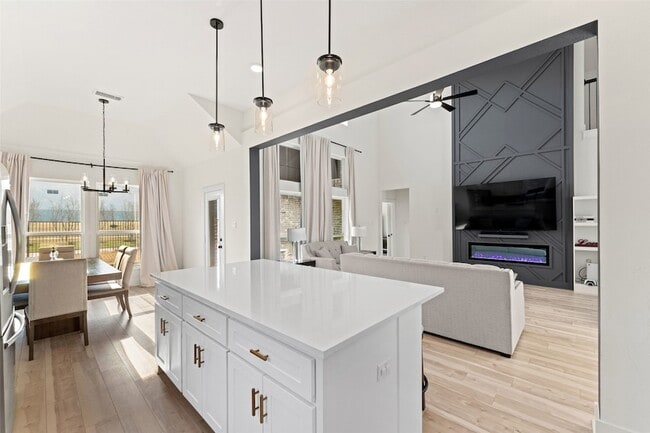 Building Photo - 1360 Chisos Wy
