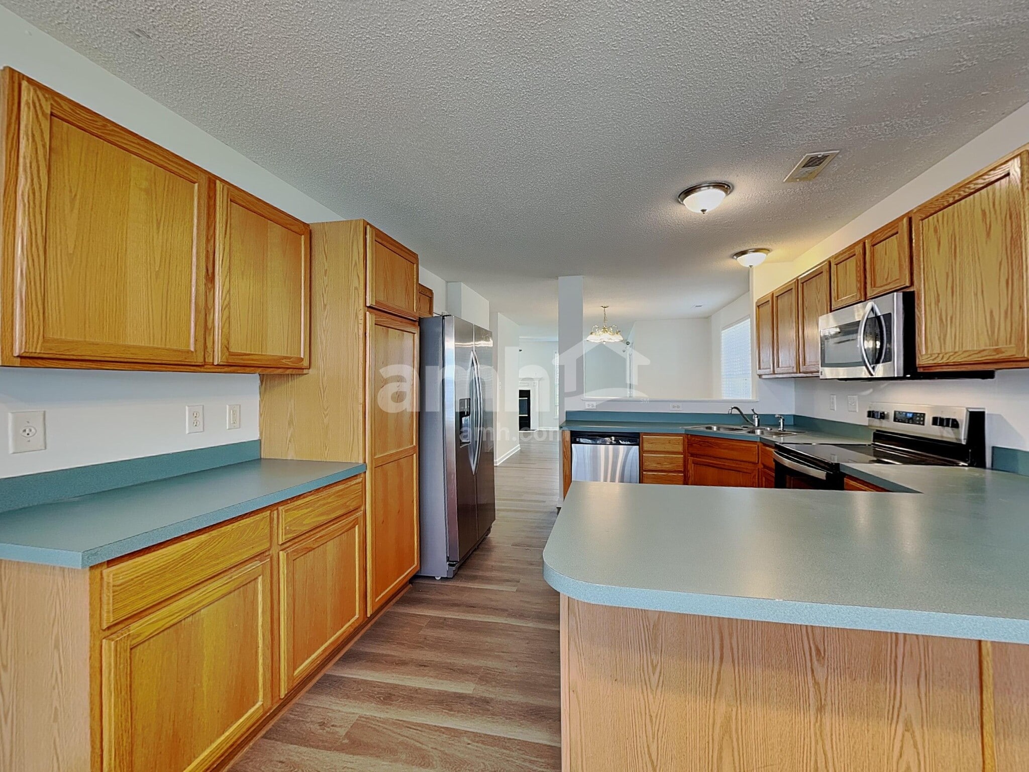 Building Photo - 2803 Stadium Dr