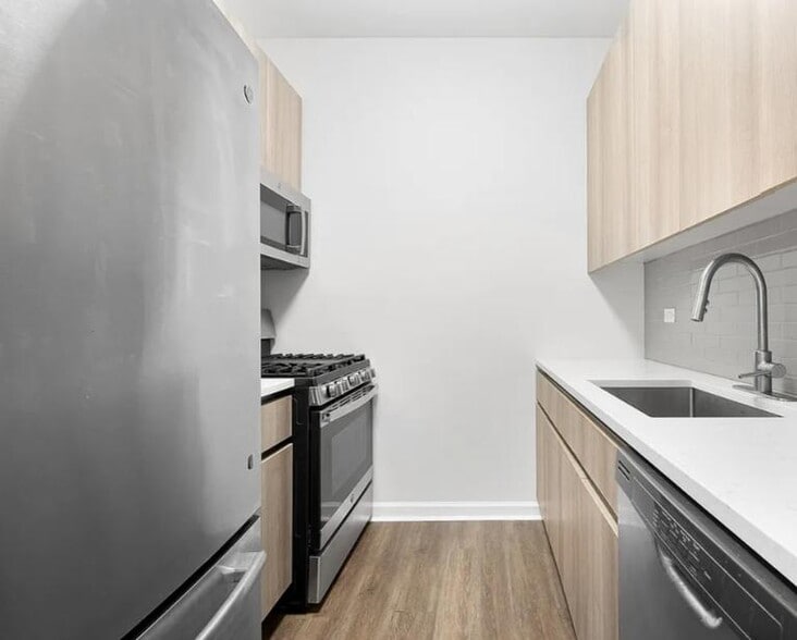 Building Photo - 25 Park Row