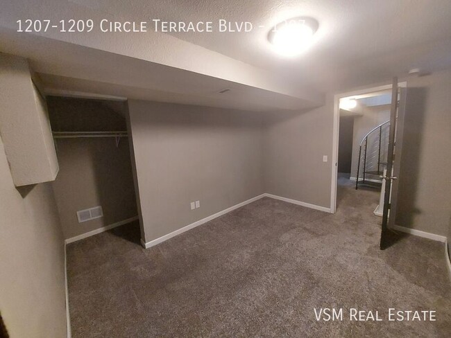 Building Photo - Available NOW! Lower Level 4 Bed / 2 Bath ...