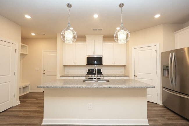 Building Photo - 12412 Larue Ln