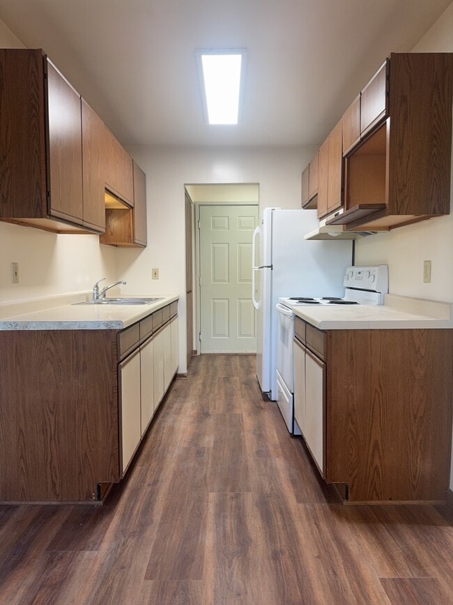 Building Photo - 311 Lilac Ln