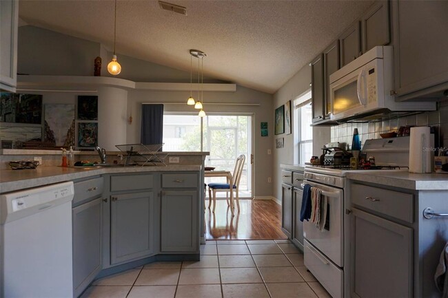 Building Photo - 205 Nicholson Dr