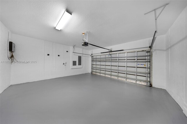 Building Photo - 268 NE 210th Way