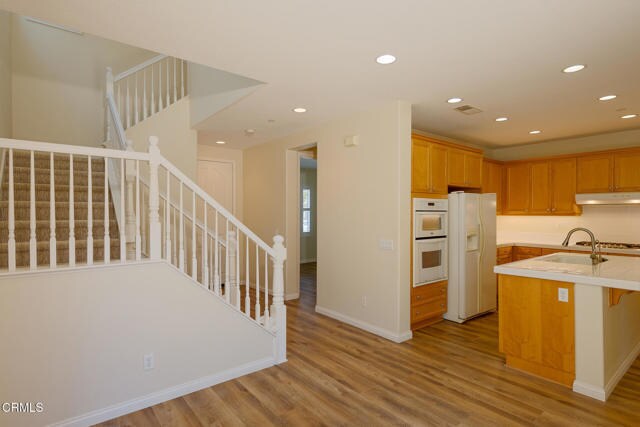 Building Photo - 326 Lakeview Ct