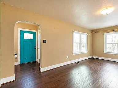 Building Photo - 302 Pacific Terrace