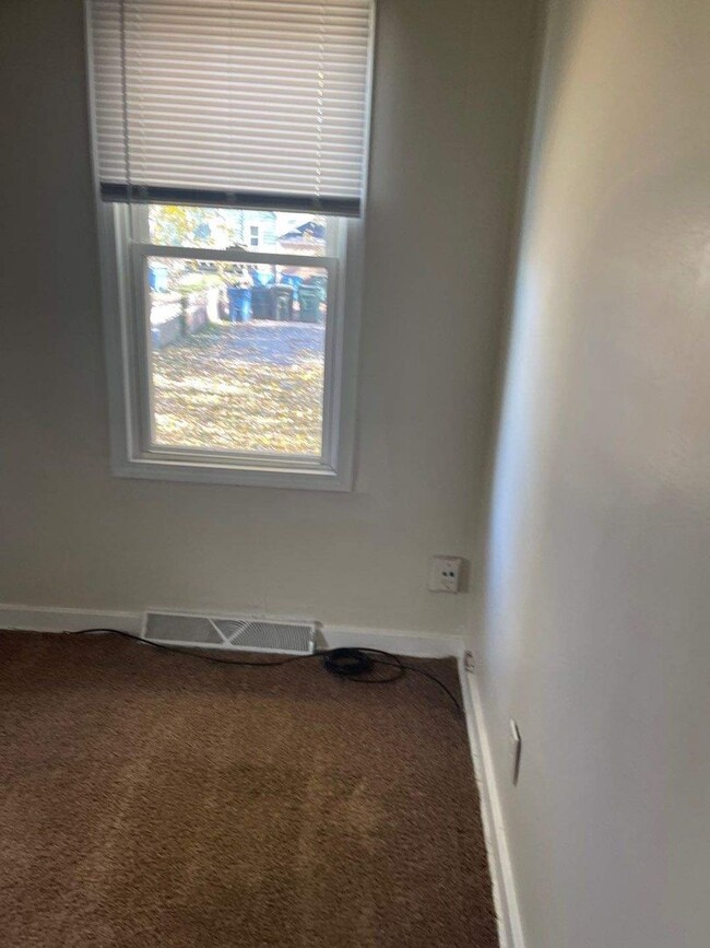 Building Photo - 7613 Van Buren Ave