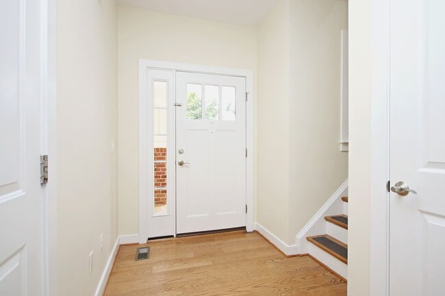 Building Photo - Dog-Friendly Brookwood Home Near UVA Medical Center & Downtown