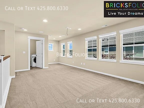 Building Photo - 814 Mount Baker Pl NE