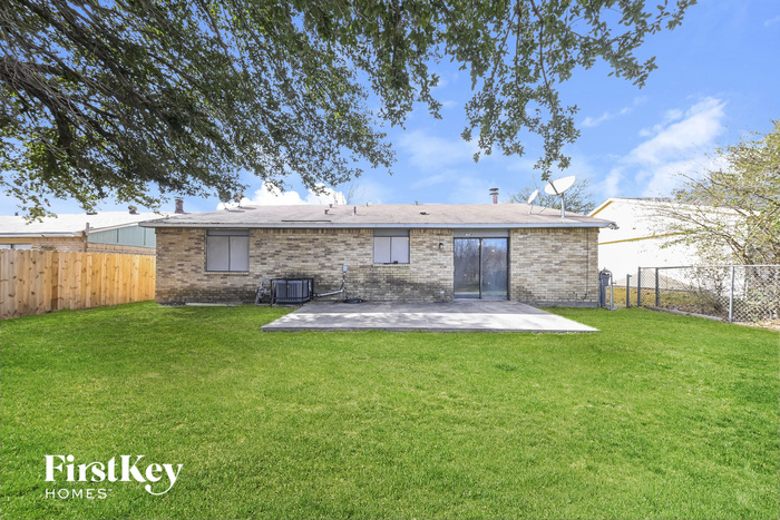 Building Photo - 10010 Ironwood Ln