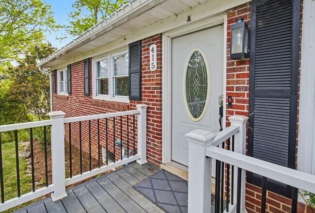 Building Photo - 415 Mountain View Rd