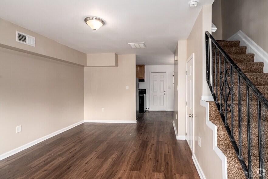 Park Creek Apartments 1951 Milton Rd Charlotte NC 28215 Apartment