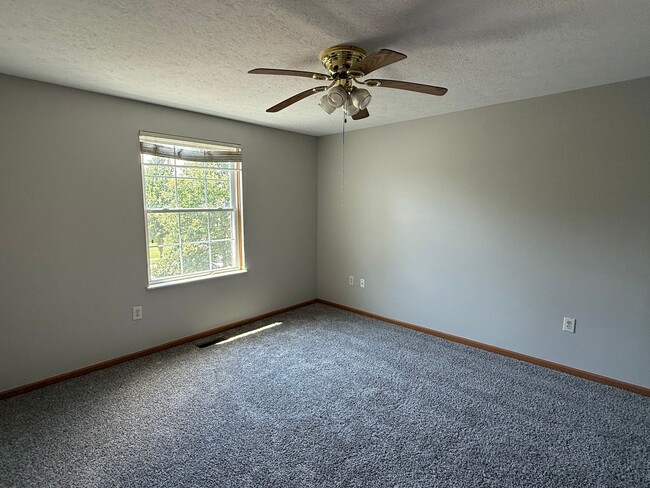 Building Photo - 4 Bedroom, 2.5 Bathroom House in Sycamore ...