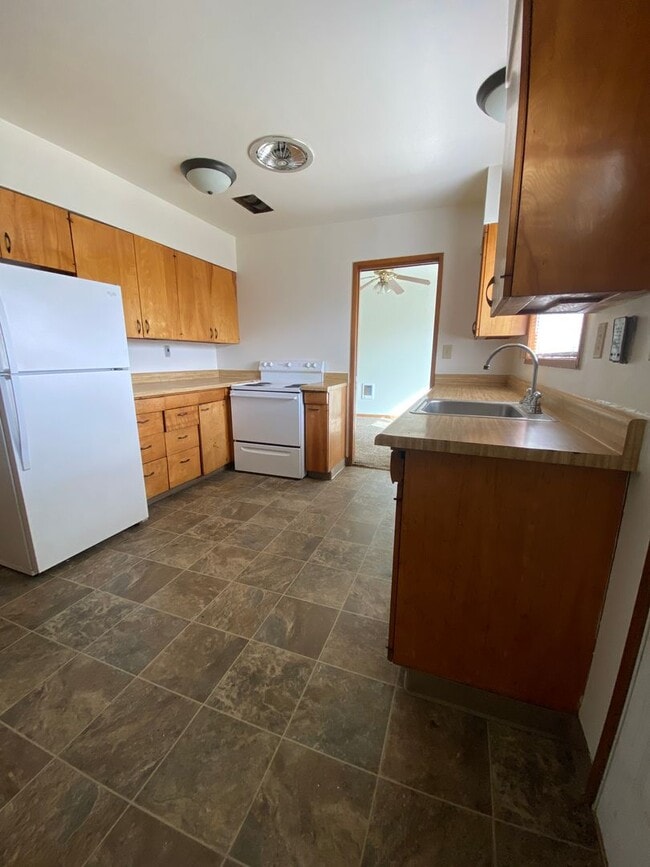 Building Photo - 8919 Travis Dr