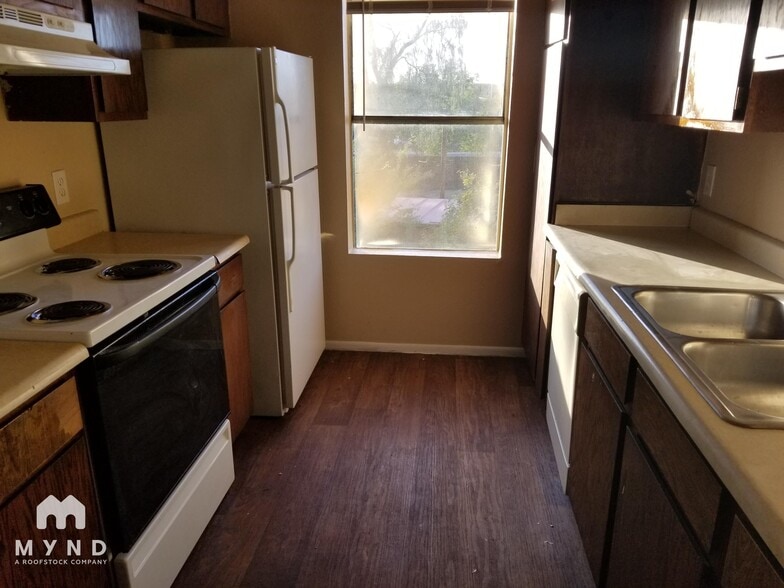 Building Photo - 6657 W Ocotillo Rd