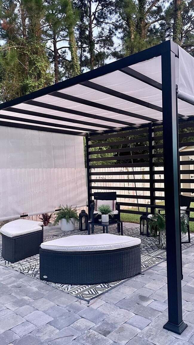 Building Photo - 2064 Constitution Dr