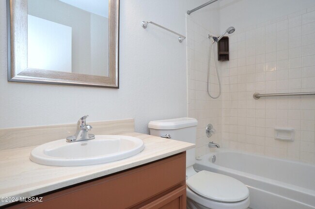 Building Photo - 3777 W Horizon Hills Dr