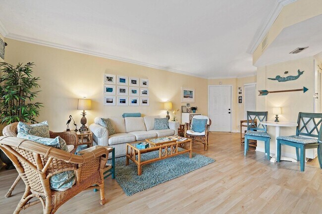 Building Photo - 1605 S US Hwy 1