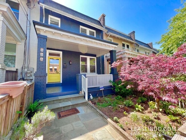 Primary Photo - 228 Upshur St NW