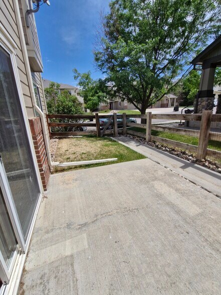 Building Photo - 12963 Grant Cir E