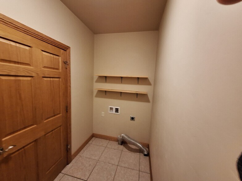 Building Photo - 1338 Haley Ct