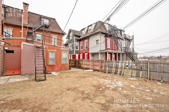 Building Photo - 413-415 Woodward St-413- Apt 4