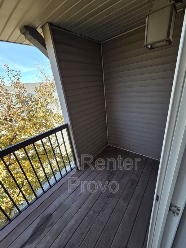 Building Photo - 8196 N Cedar Springs Rd