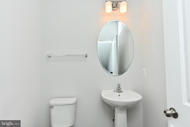 Building Photo - 4388 Fair Lakes Ct