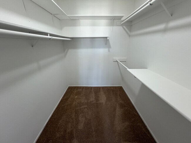 Building Photo - 2 BEDROOM CONDO UNIT IN THE WEST LA AREA 646 481 4404