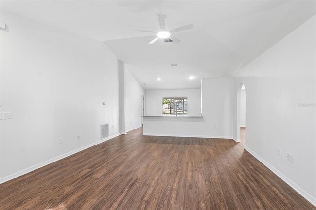 Building Photo - 257 Mcclain Dr