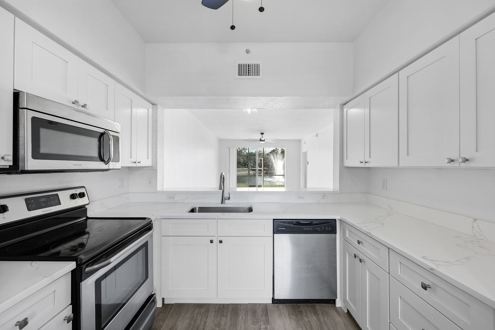 Building Photo - 3250 Cypress Glen Way