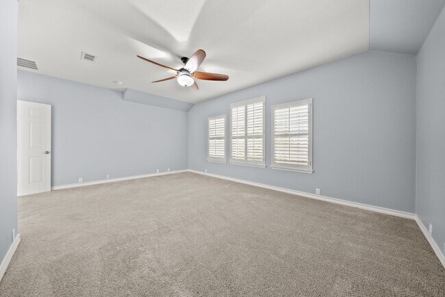 Building Photo - Amazing Pool. stunning 5bed, 3bath, 3Car G...