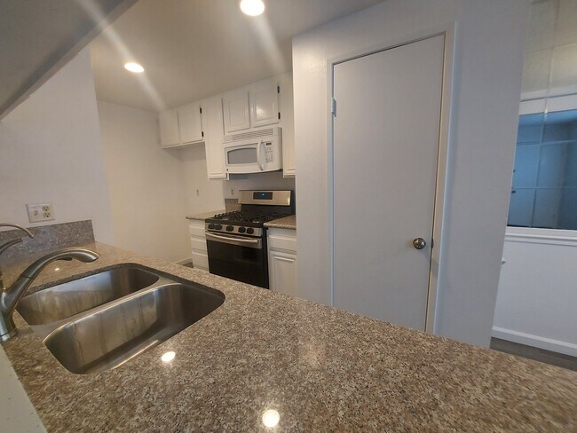 Building Photo - 20849 Plum Canyon Rd