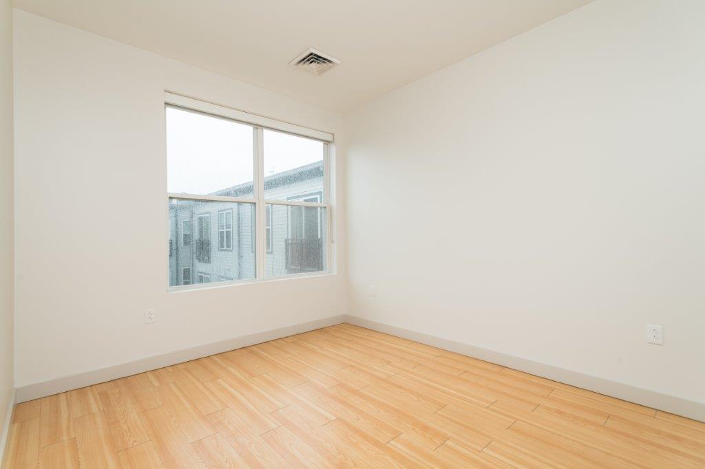 Building Photo - 303 D St