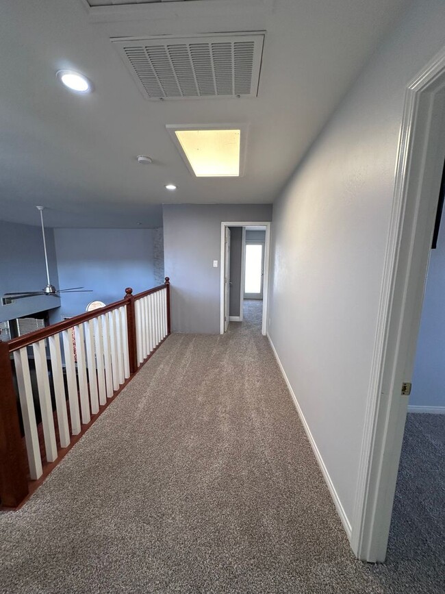 Building Photo - 5302 Doble Aguila Way