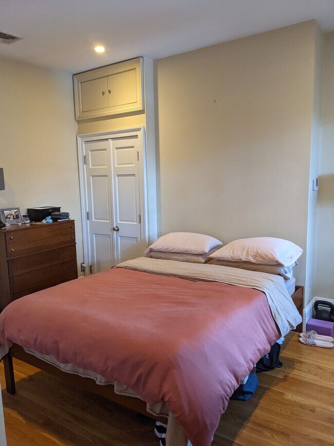 Building Photo - South End 1 bedroom for 9/1 on Tremont Street