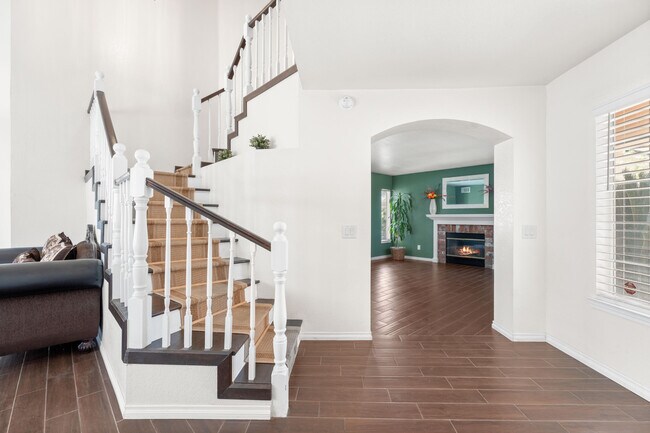 Building Photo - 45322 Pickford Ave