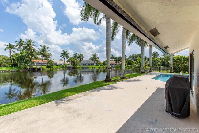 Building Photo - 2281 Seaford Dr