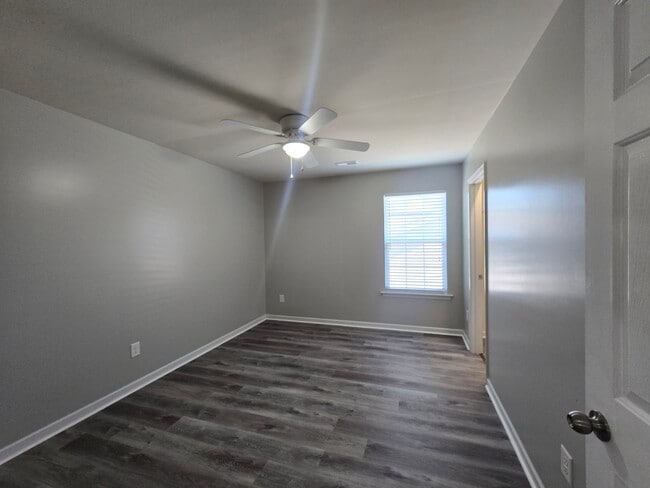 Building Photo - Charming 3BR + Bonus, 3BA Single-Family Ho...