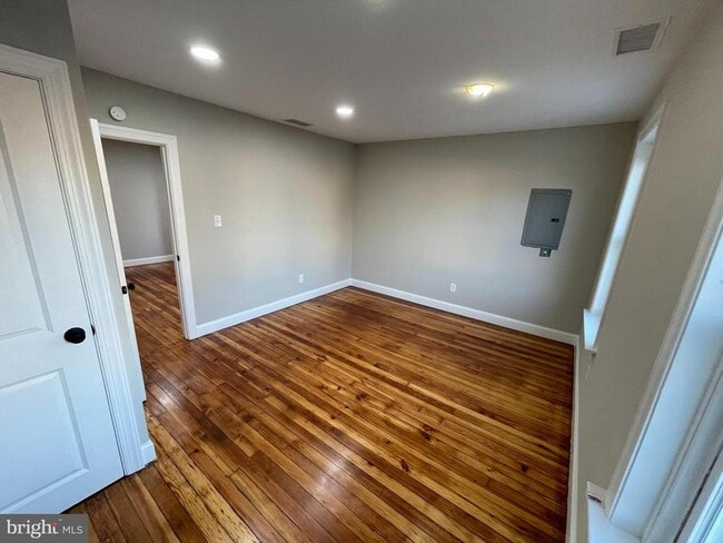 Building Photo - 226 Highland Ave