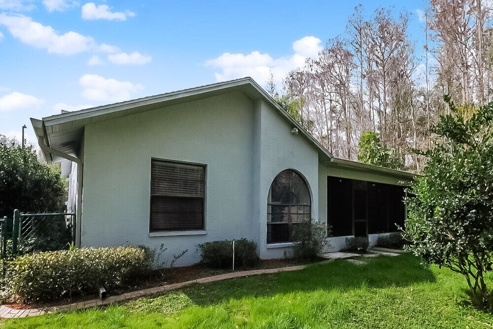 Building Photo - 4828 Crestknoll Ln