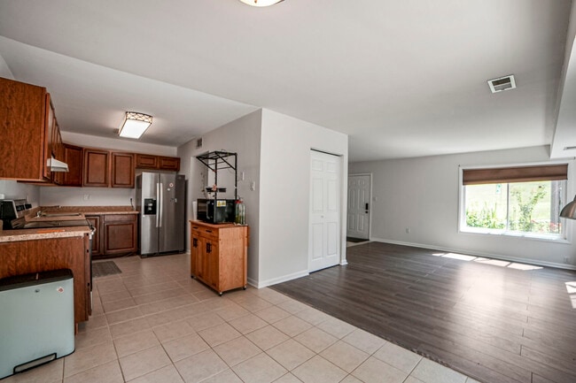 Building Photo - 5757 Thunder Hill Rd