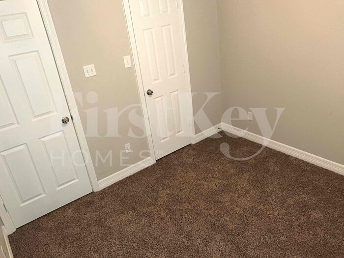 Building Photo - 214 N Native Ln