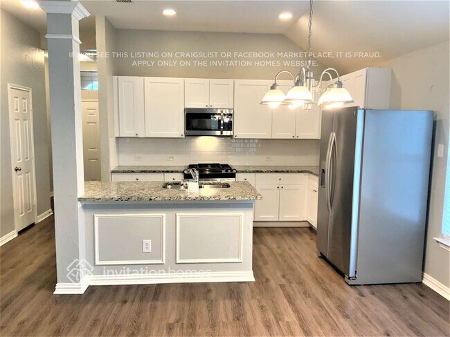 Building Photo - 917 Lake Worth Trl