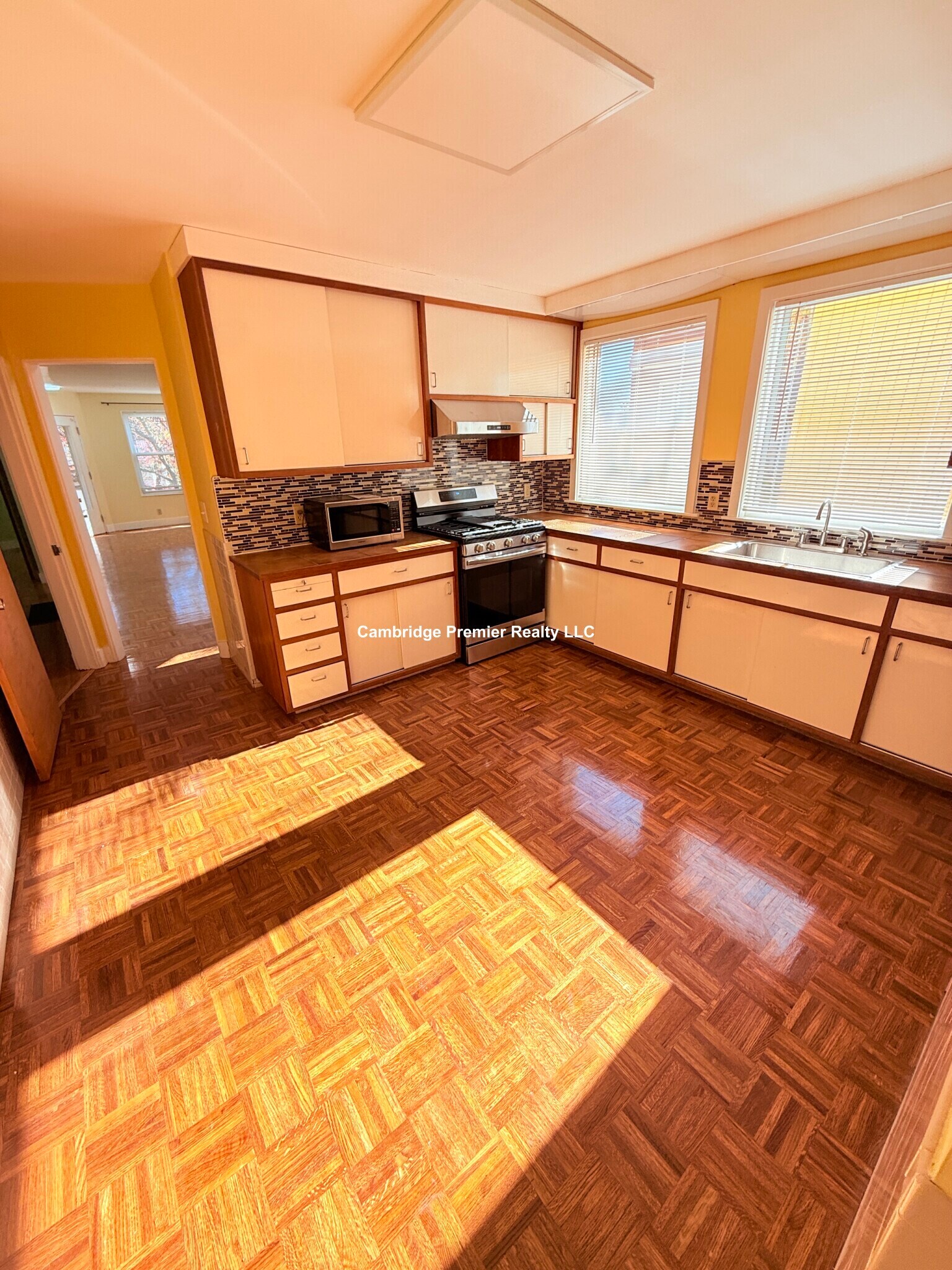 Building Photo - 10 Packard Ave