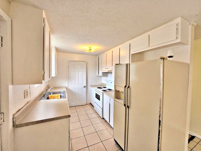 Building Photo - HOUSE FOR RENT - NW DECATUR