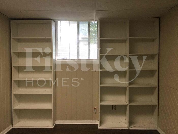 Building Photo - 8634 Lighthorse Dr