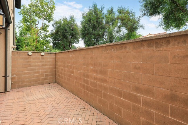 Building Photo - 220 Kempton
