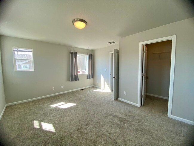 Building Photo - Newly Built 3 Bedroom, Powers and Research...