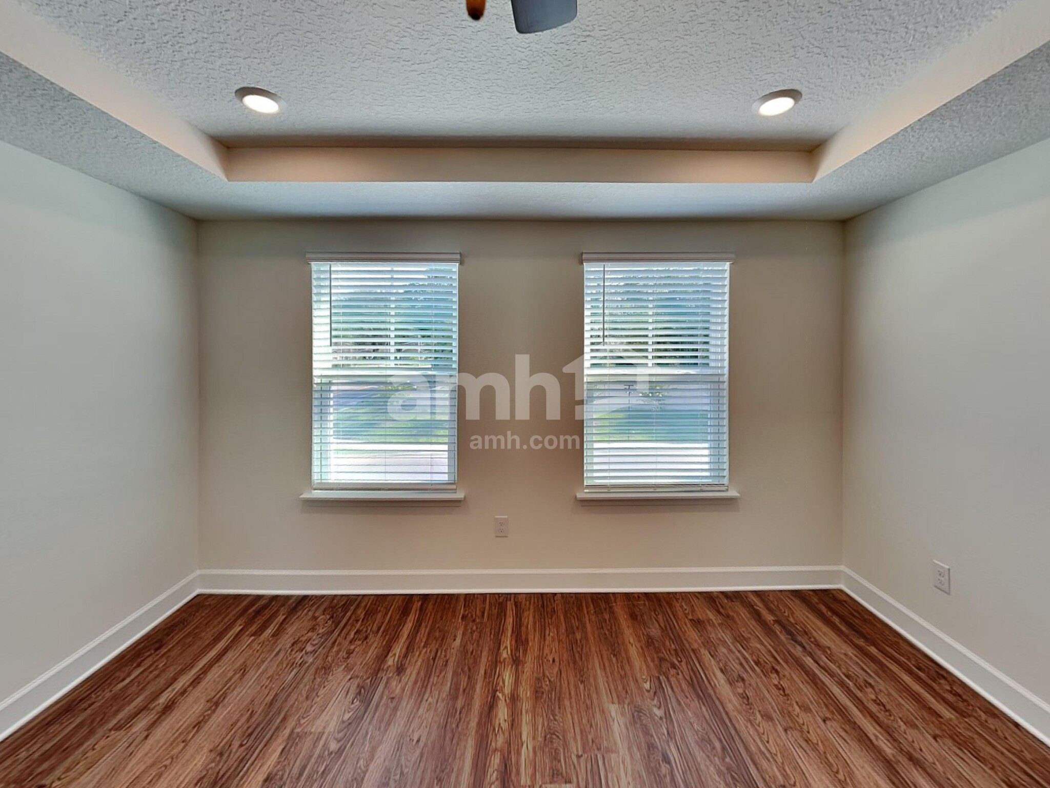 Building Photo - 1001 Highland Walk
